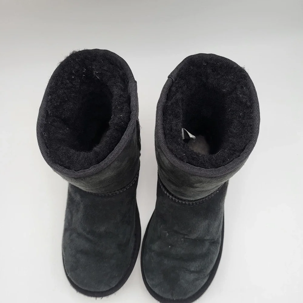 UGG Kids Classic Black Short Winter Warm Boots Kids Size 1